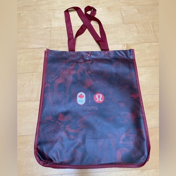 lululemon athletica Handbags - Lululemon Limited Edition Marble Large Tote Bag lululemon Red Olympics Canada
